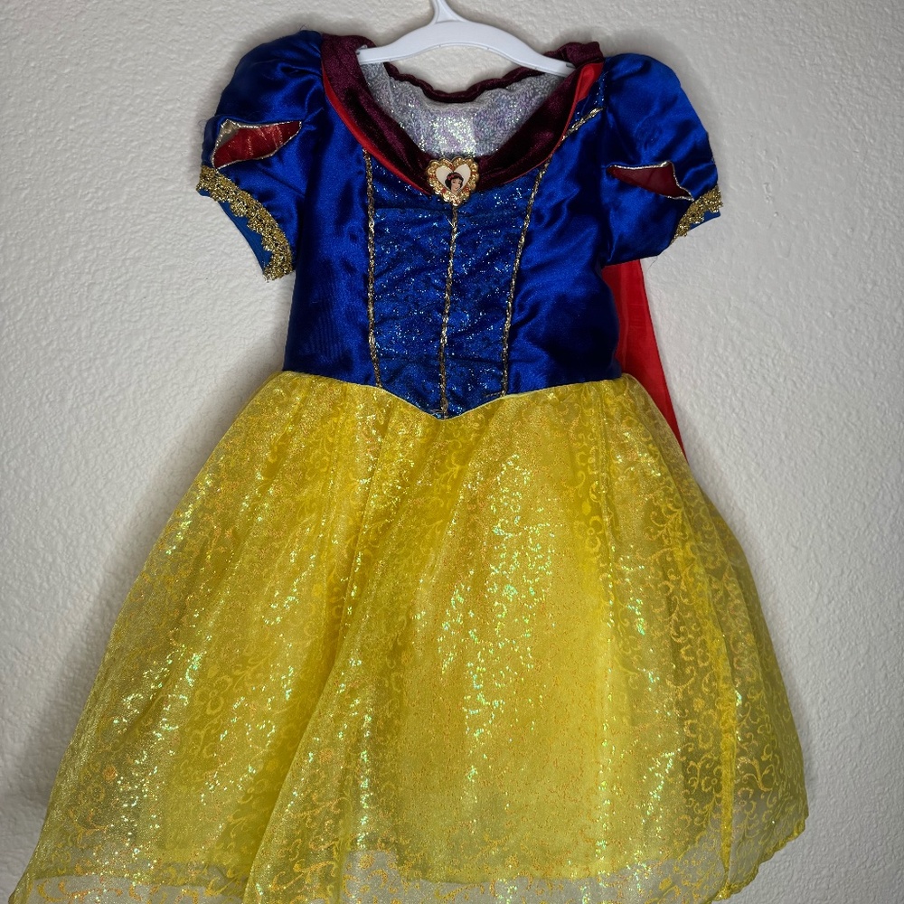 Snow White Costume From Bibbidi Boppity Boutique At Disneyland Park